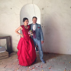 robe de mariée sur mesure rouge creation createur styliste paris avignon provence france soie dentelle